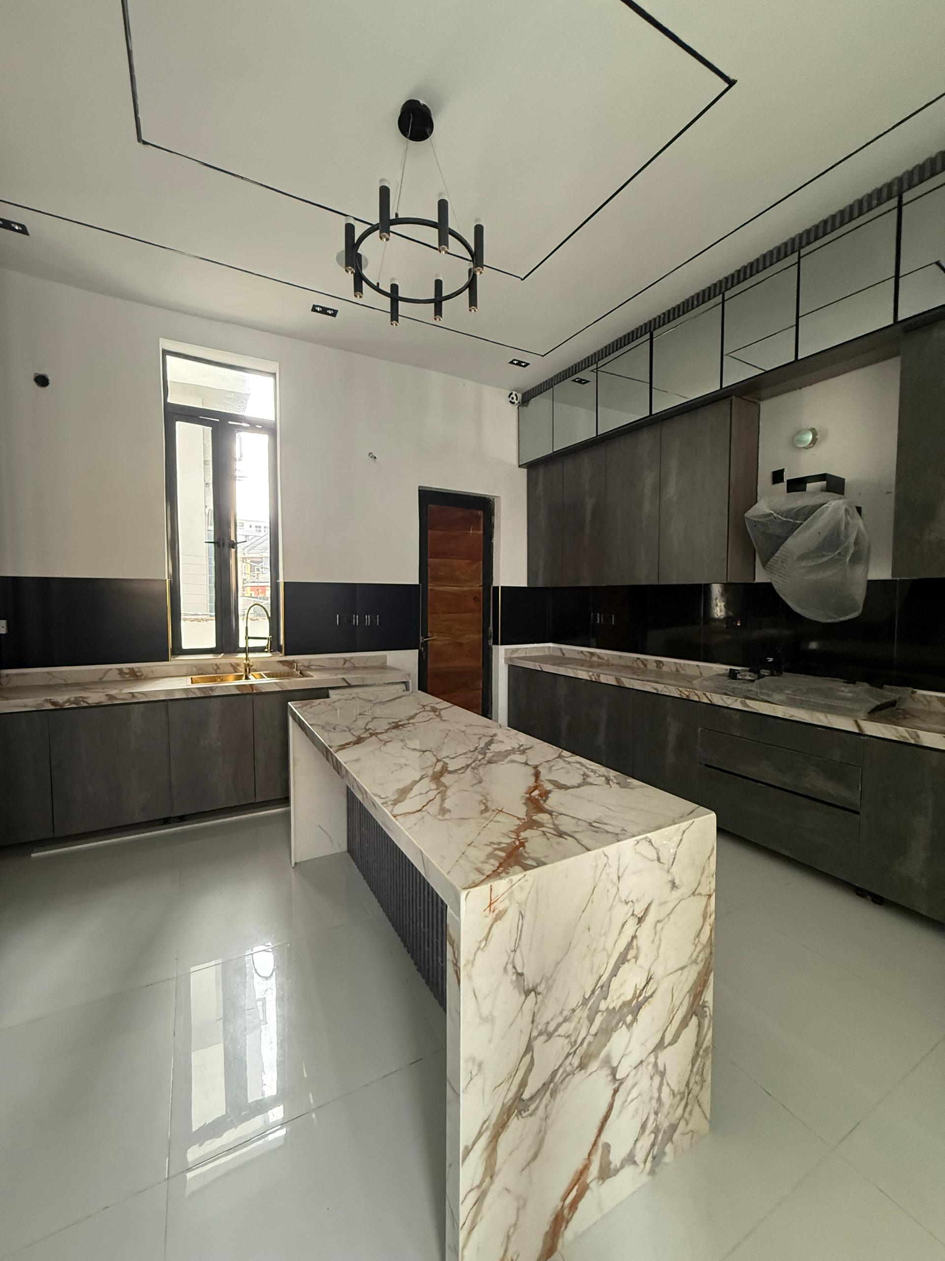 Spacious 5-Bedroom Detached Residence | Chevron, Lekki — photo 4