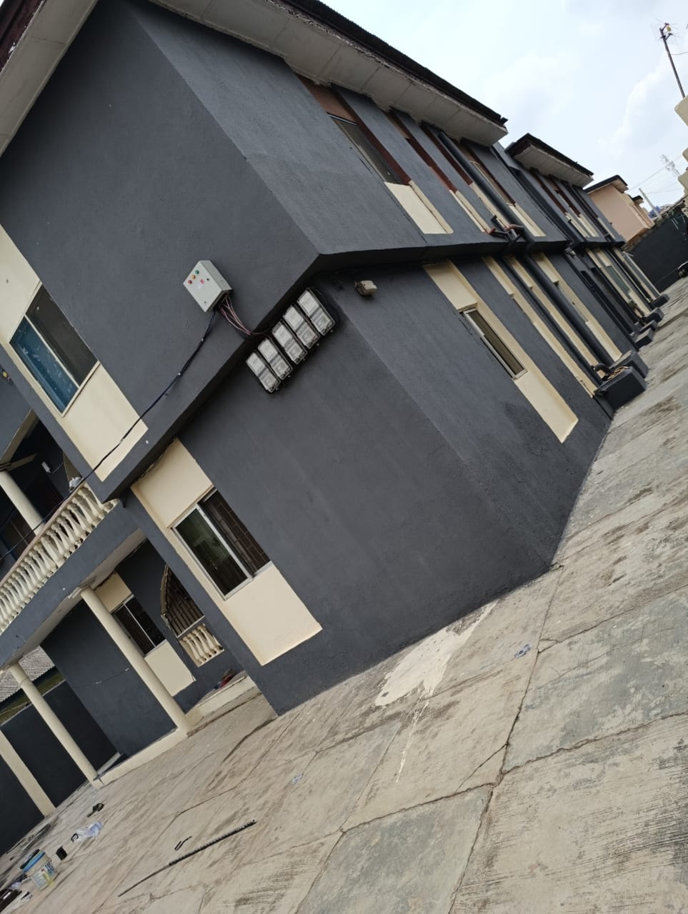 Solid Built 6 Block of Flats For Sale — photo 2
