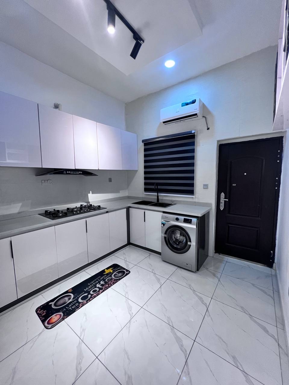 Spacious 3 Bedroom secure Estate, Orchid Lekki — photo 4
