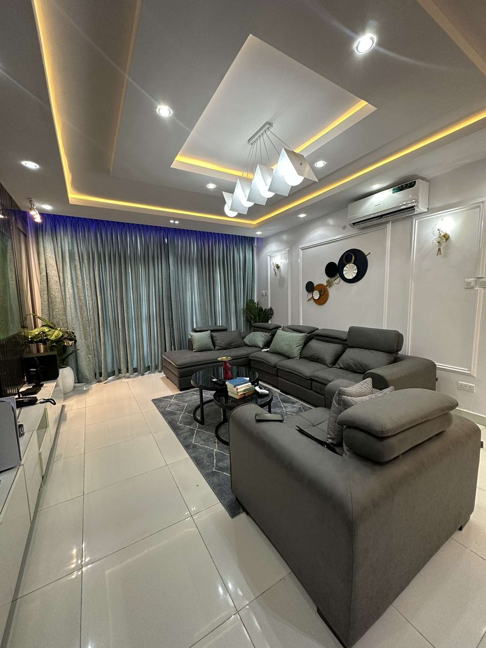 Modern 3-Bedroom Apartment | Osapa, London β photo 1