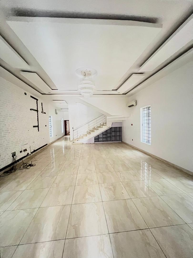 5 bedroom fully detached house +bq — photo 3