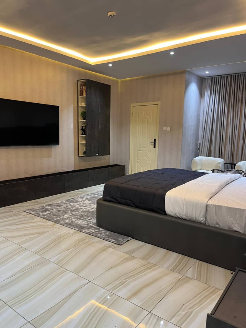 Banana Island Aura: A Curated 2 Bedroom Suite — photo 6