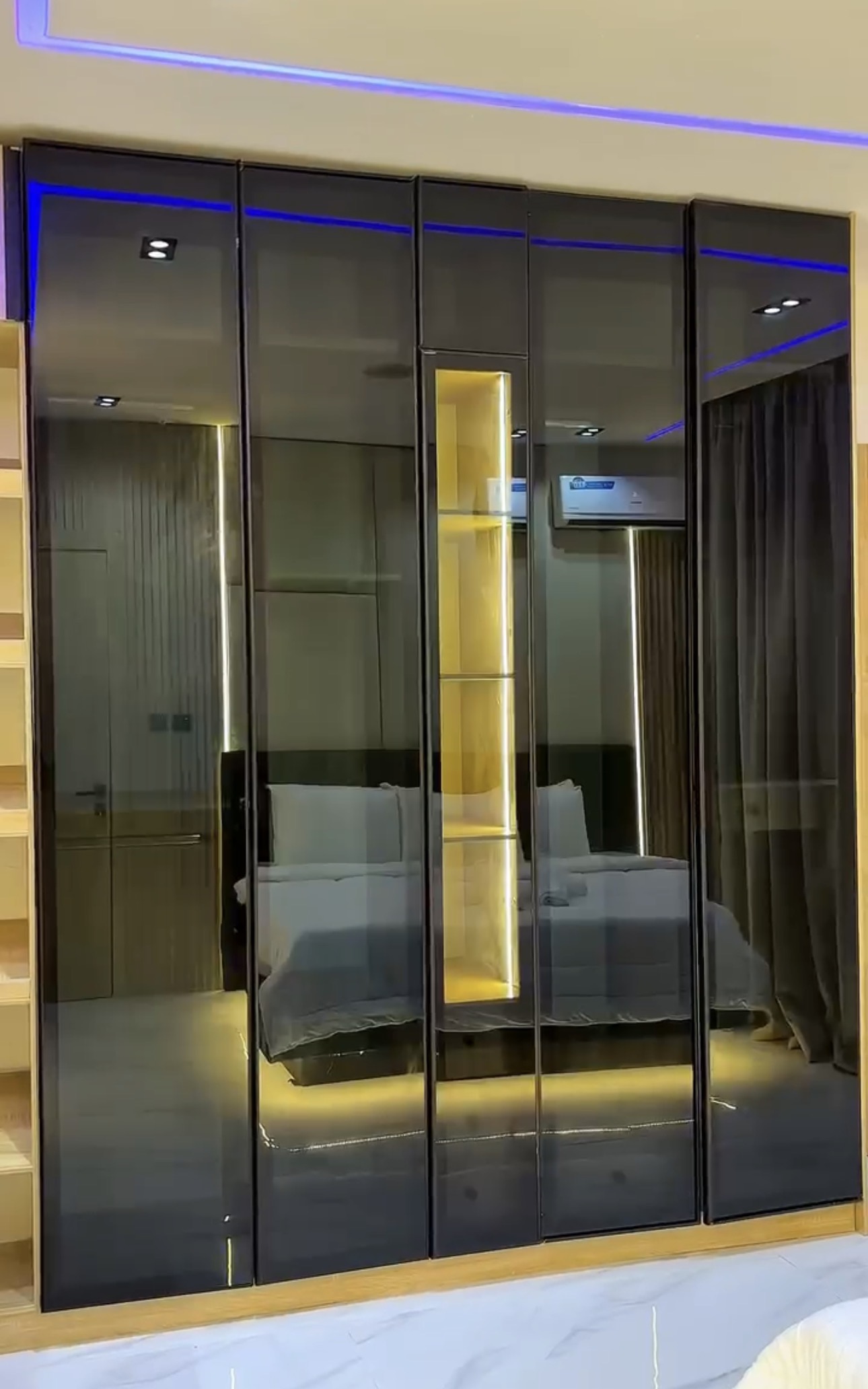 Sophisticated 2 Bedroom, Lekki Phase 1 — photo 6