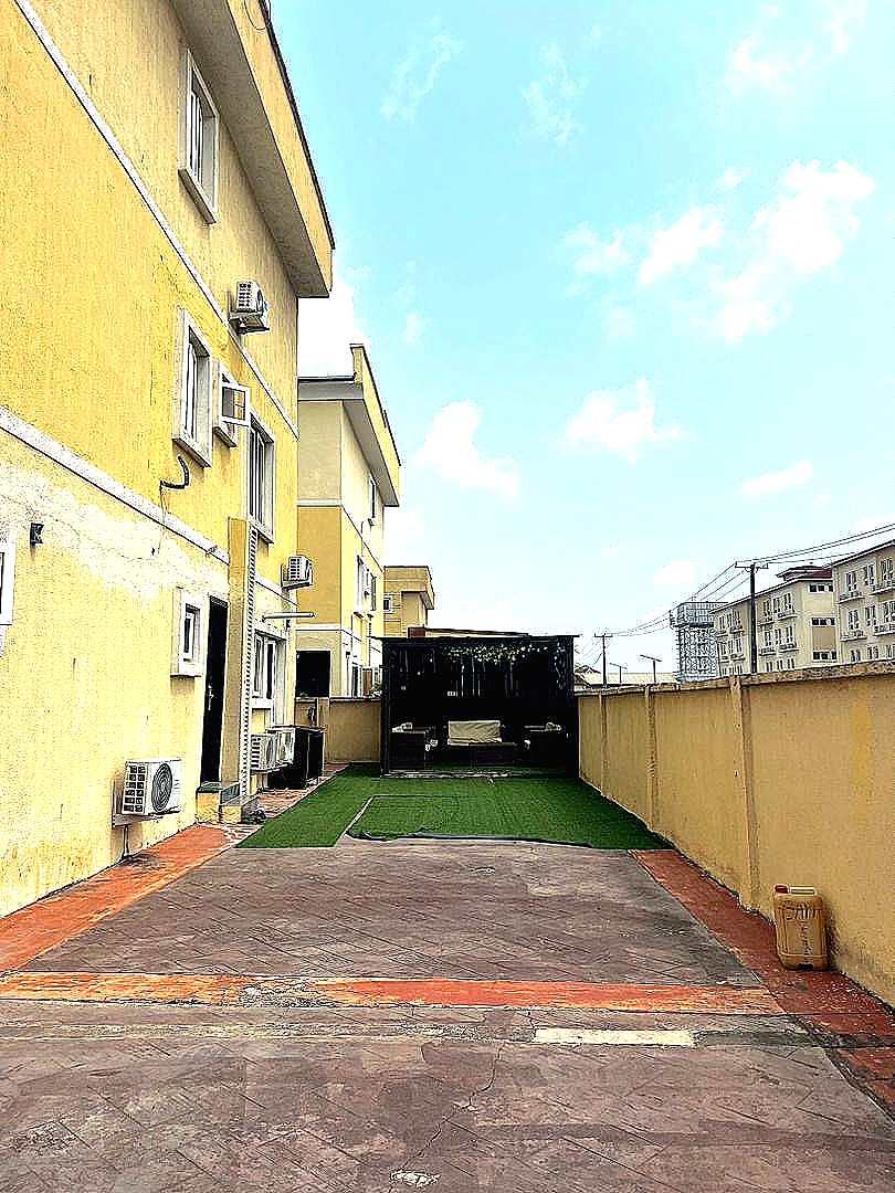 6 bedroom fully detached house with bq — photo 5