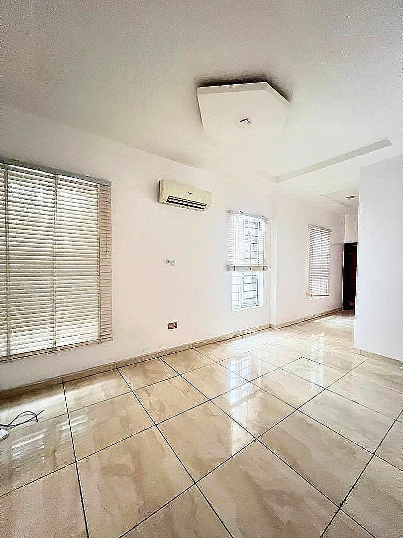 5 bedroom fully detached house +bq — photo 8