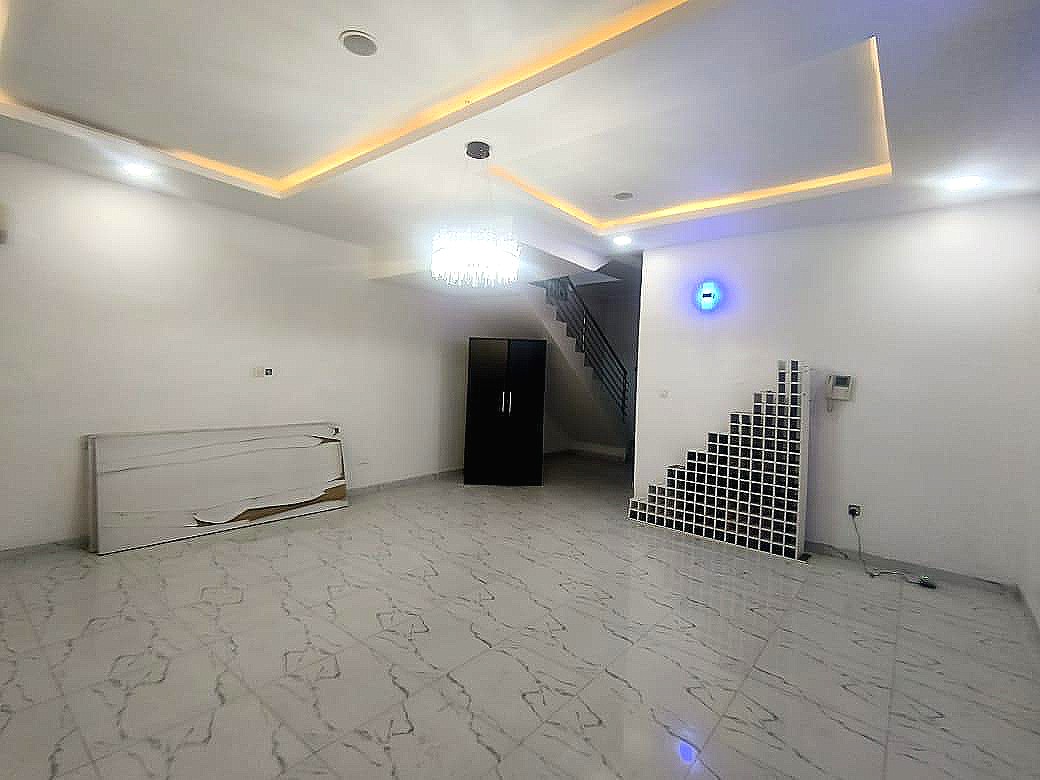 4 bedroom semi detached + bq — photo 3