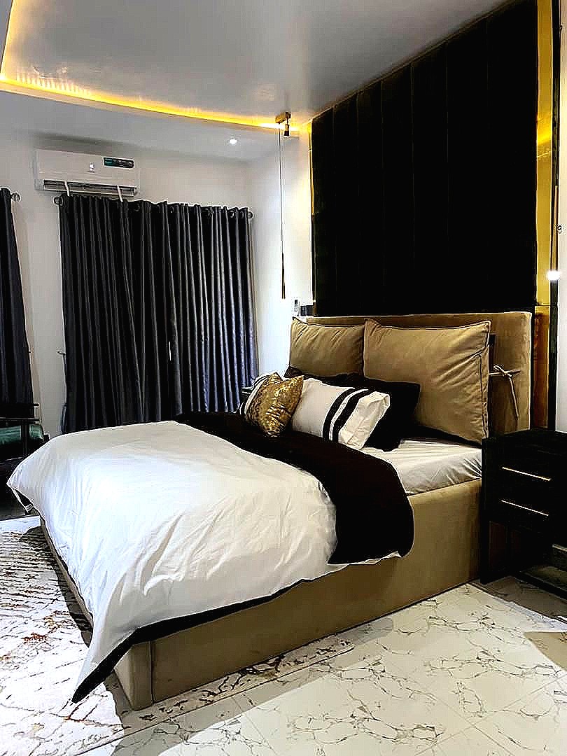 The Concrete Loft: Ikate 2Bedroom Penthouse — photo 3