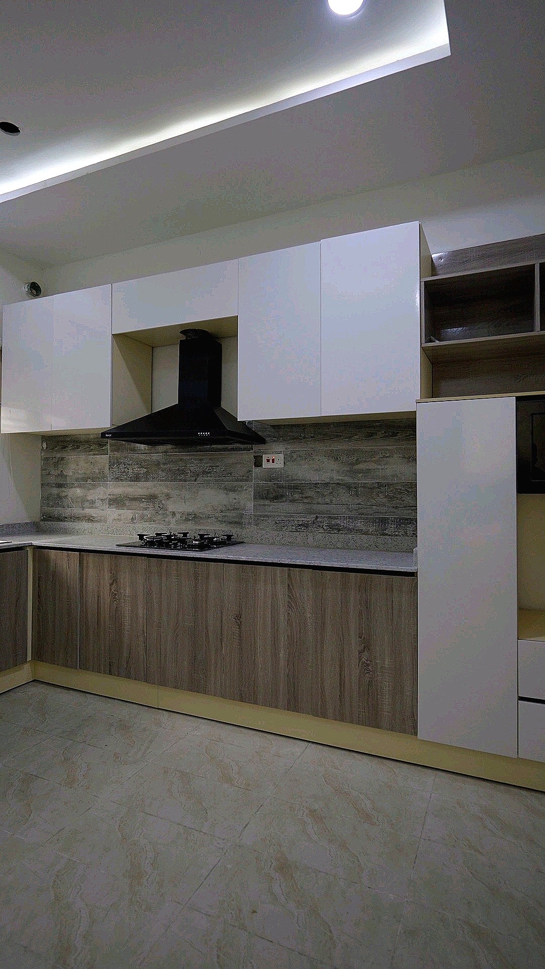 Crowned Comfort: 2 Bedroom Duplex | Pool & Gym, Lekki — photo 3