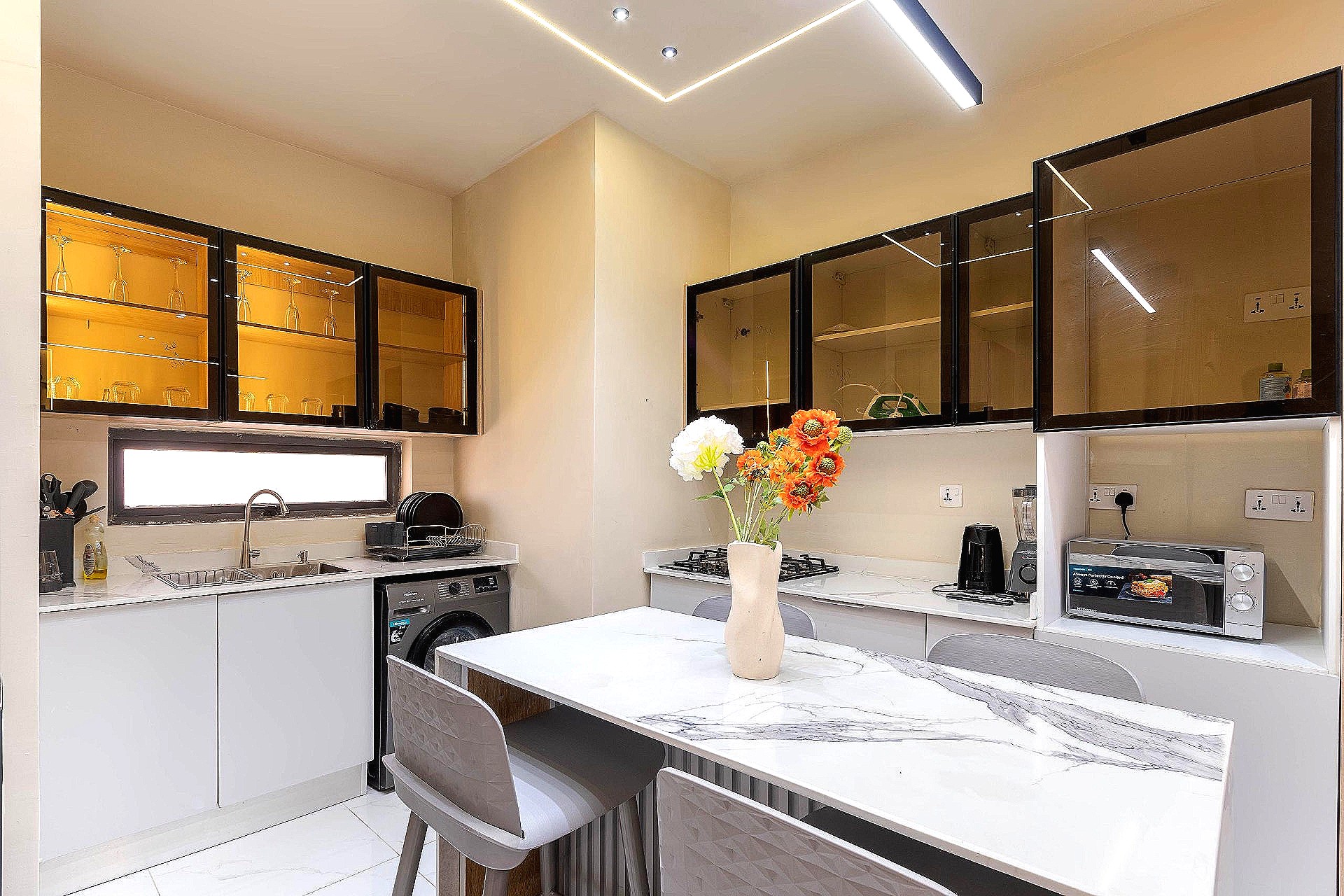 The Lekki 1 Social: 2 Bedroom Poolside Quarter — photo 2