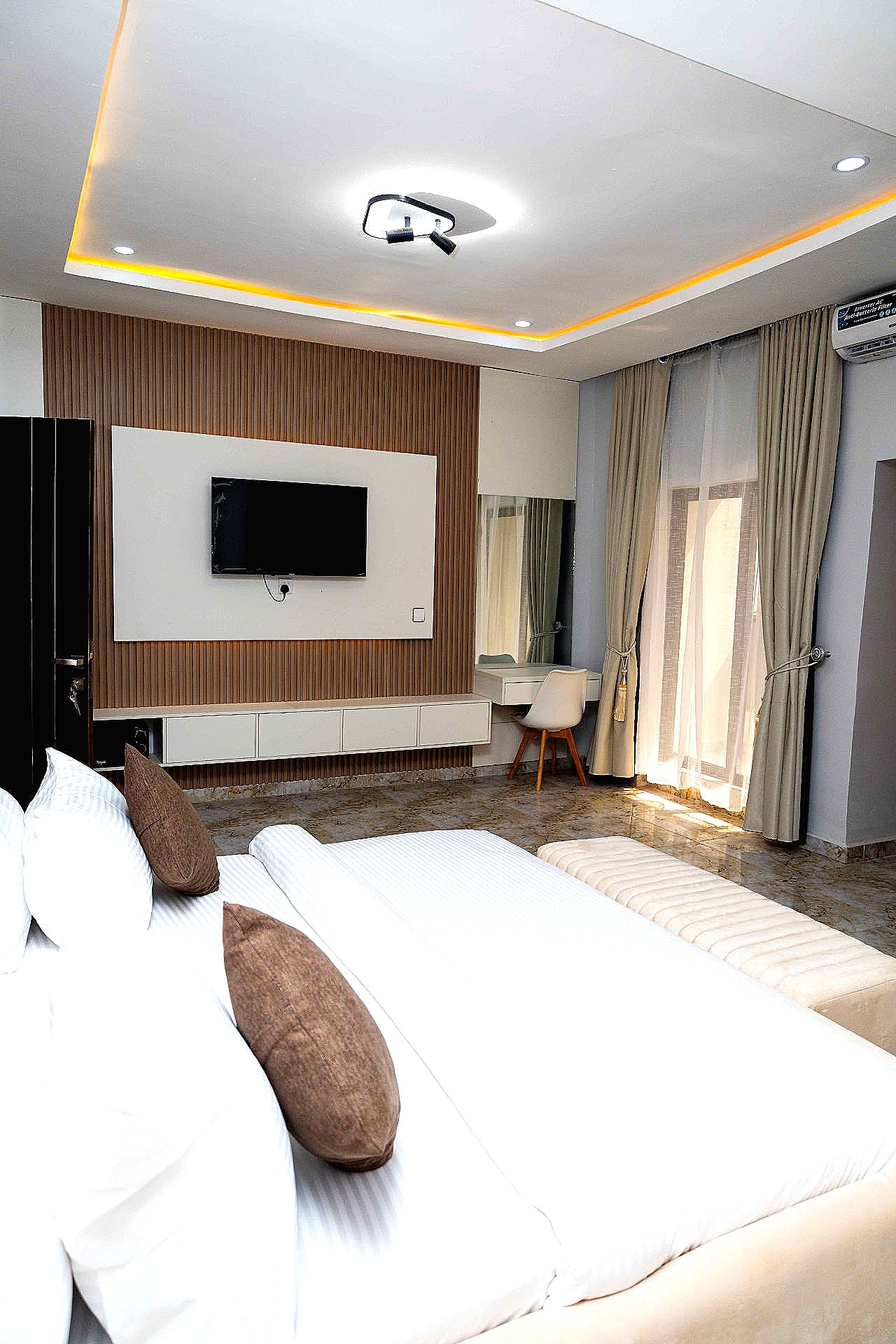 Luxury Guzape 1 Bedroom | High-Speed Wi-Fi & 24/7 Power — photo 2