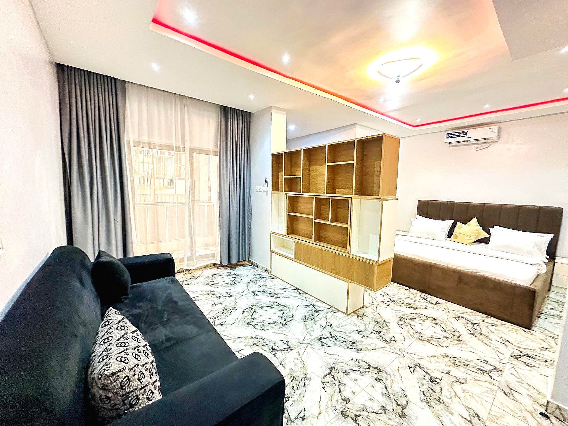 The Executive: Modern Studio Suite | Guzape — photo 1