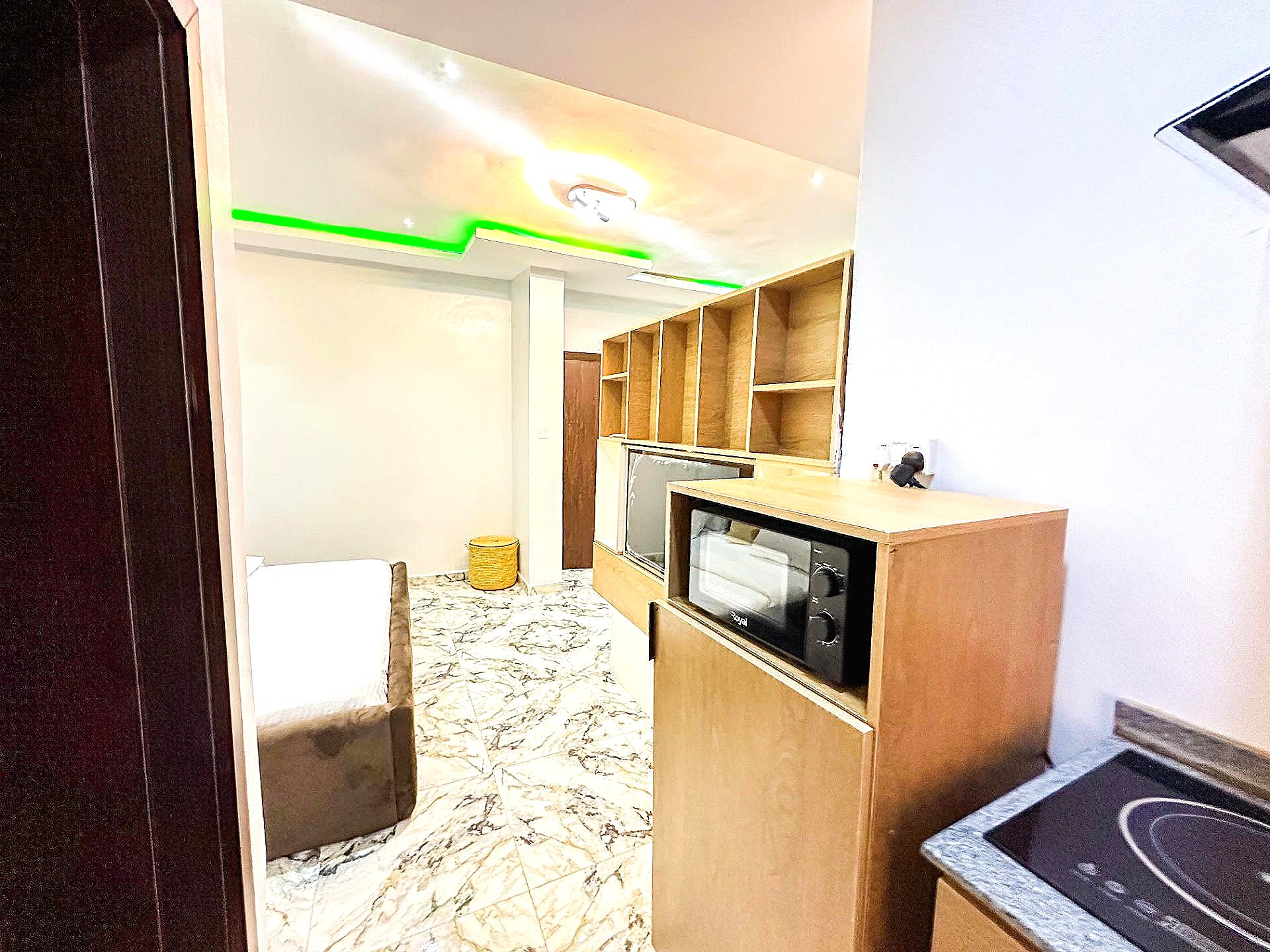 The Executive: Modern Studio Suite | Guzape — photo 2