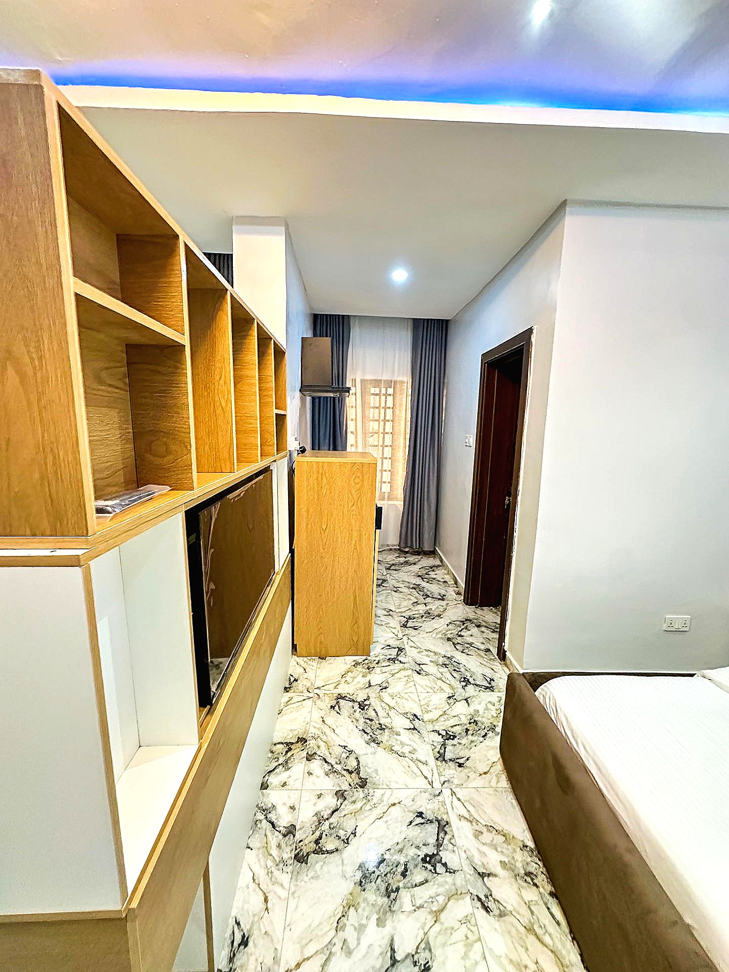 The Executive: Modern Studio Suite | Guzape — photo 3