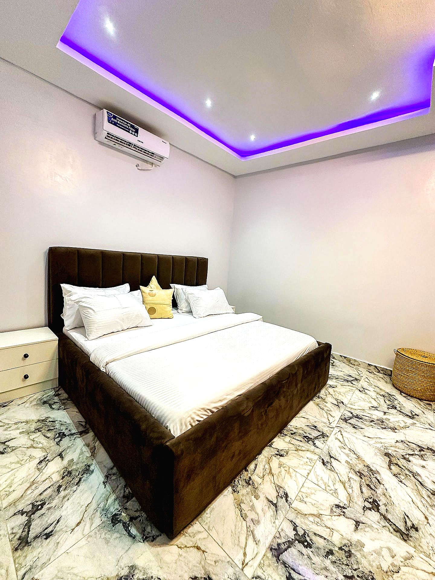 The Executive: Modern Studio Suite | Guzape — photo 4