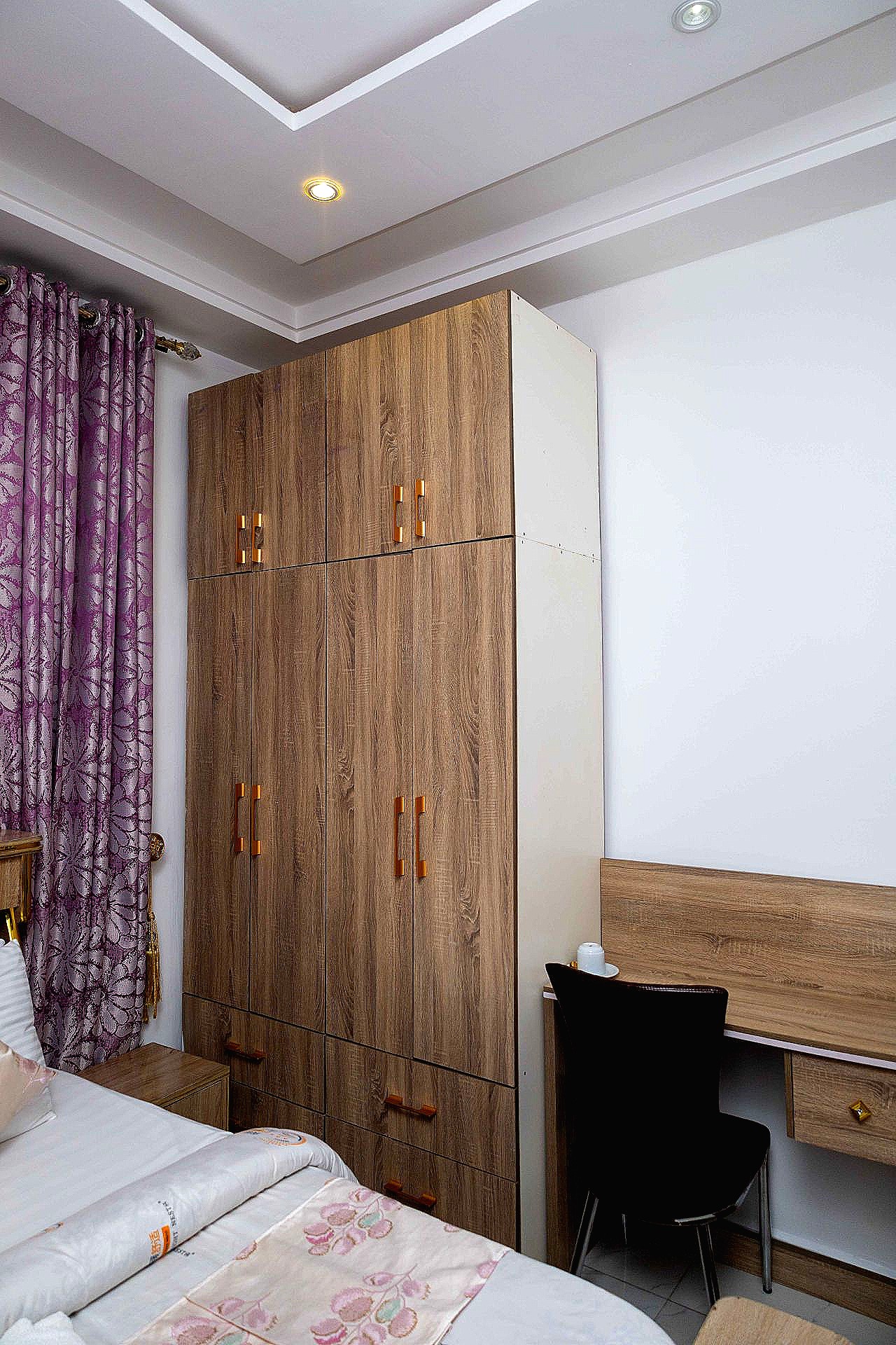 Premium Executive Room Asokoro with Workspace — photo 4