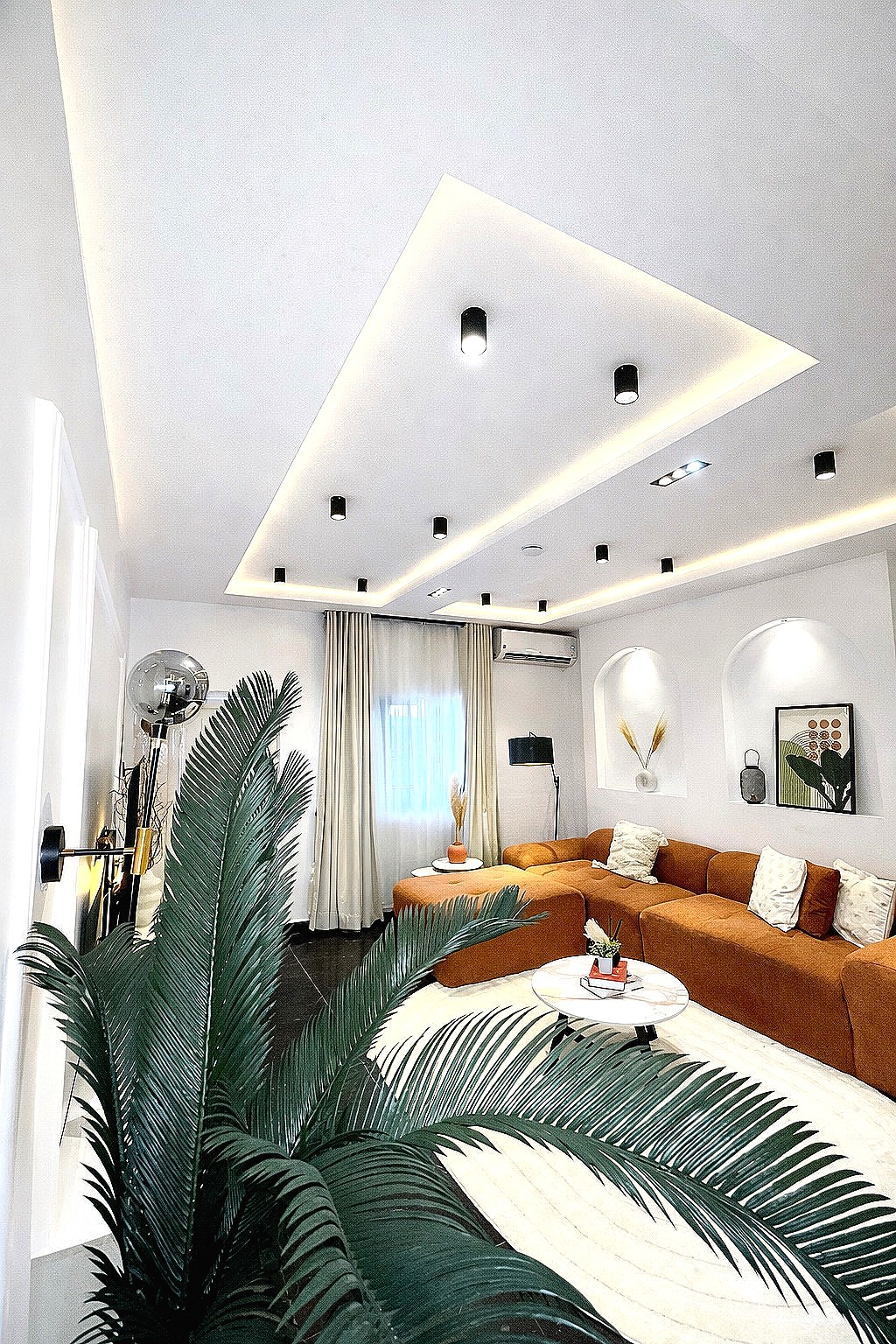 Escape to Soft Life | Luxury 3bedroom, Ago Palace — photo 2