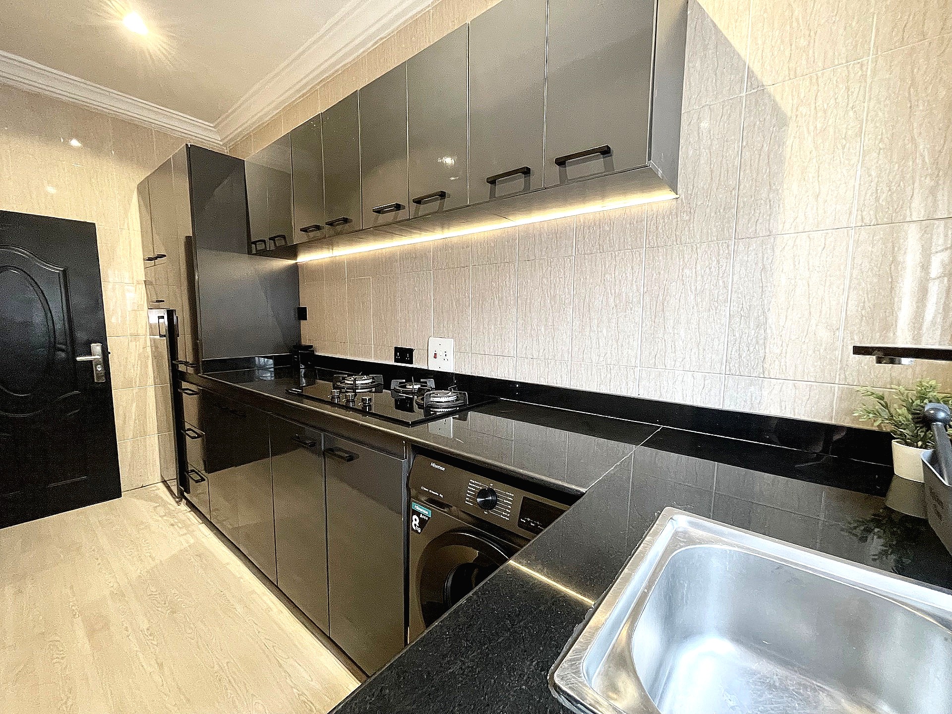 Luxury Living: 2 Bedroom with 24/7 Power, in Ago Palace — photo 7