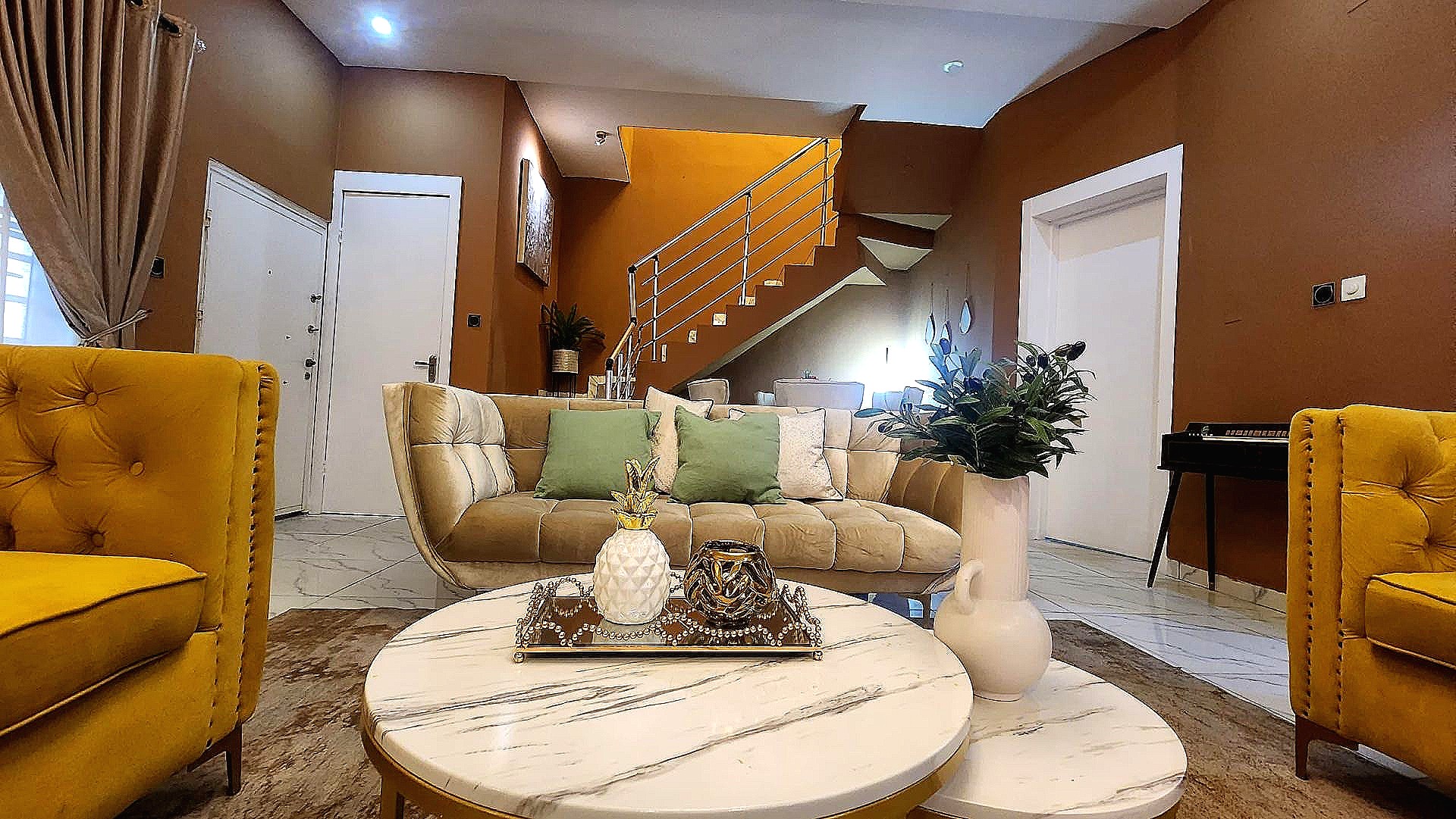 Luxury 4Bedroom Duplex for Film & Production, Orchid Road — photo 2