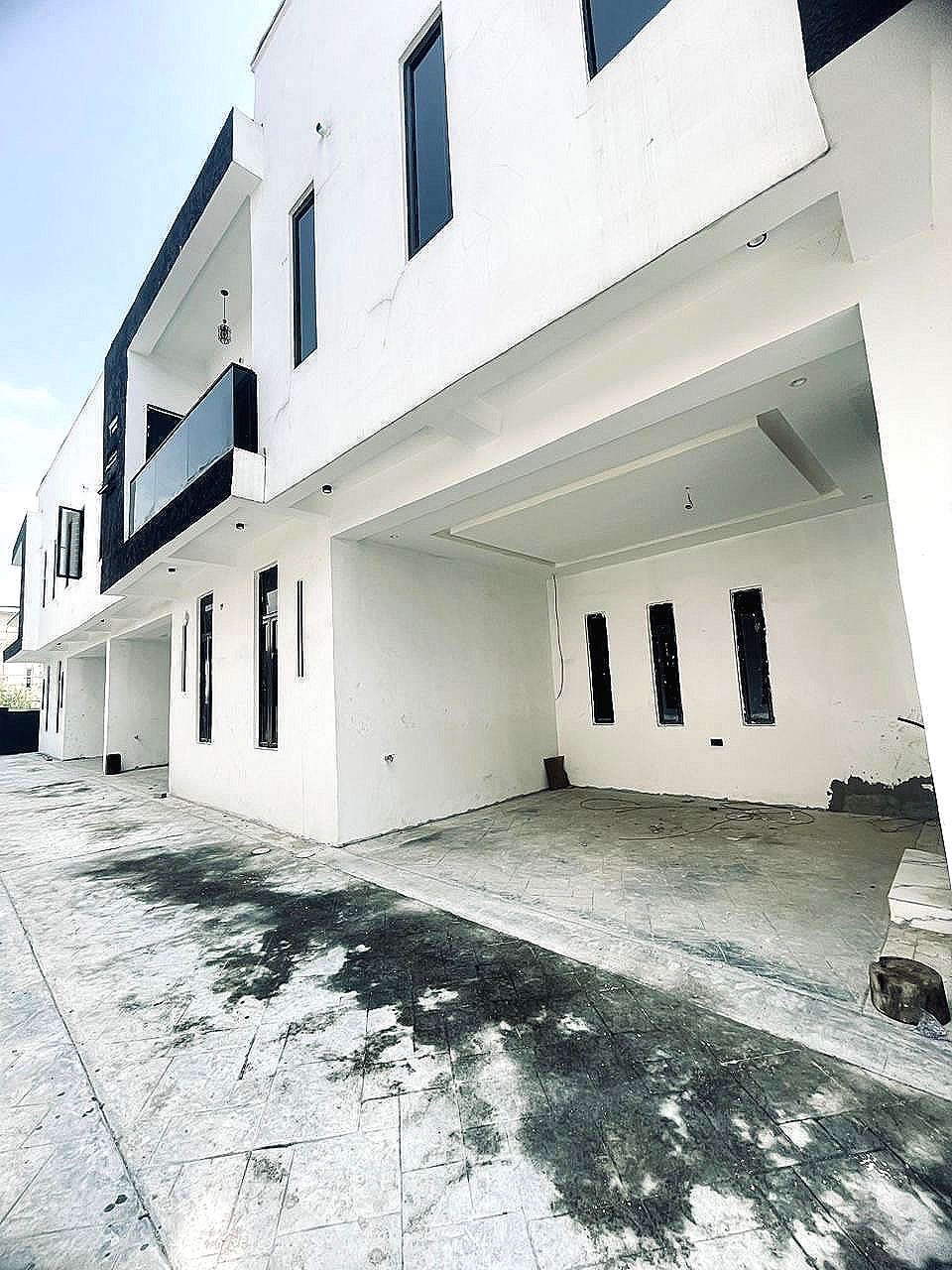 Spacious 4-Bedroom Luxury Duplex, General Paint Ajah — photo 1