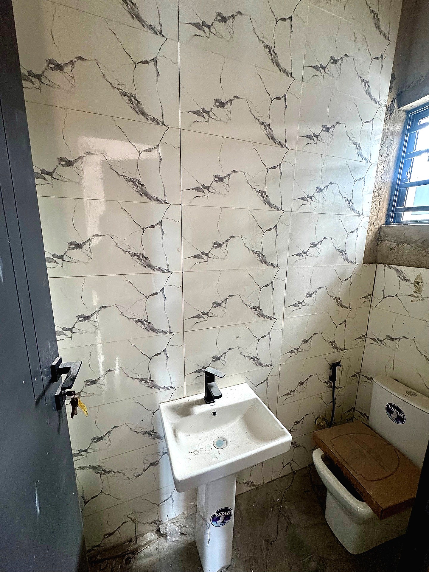 Luxury 4bedroom Apartment with BQ in Lekki Phase 1 — photo 5