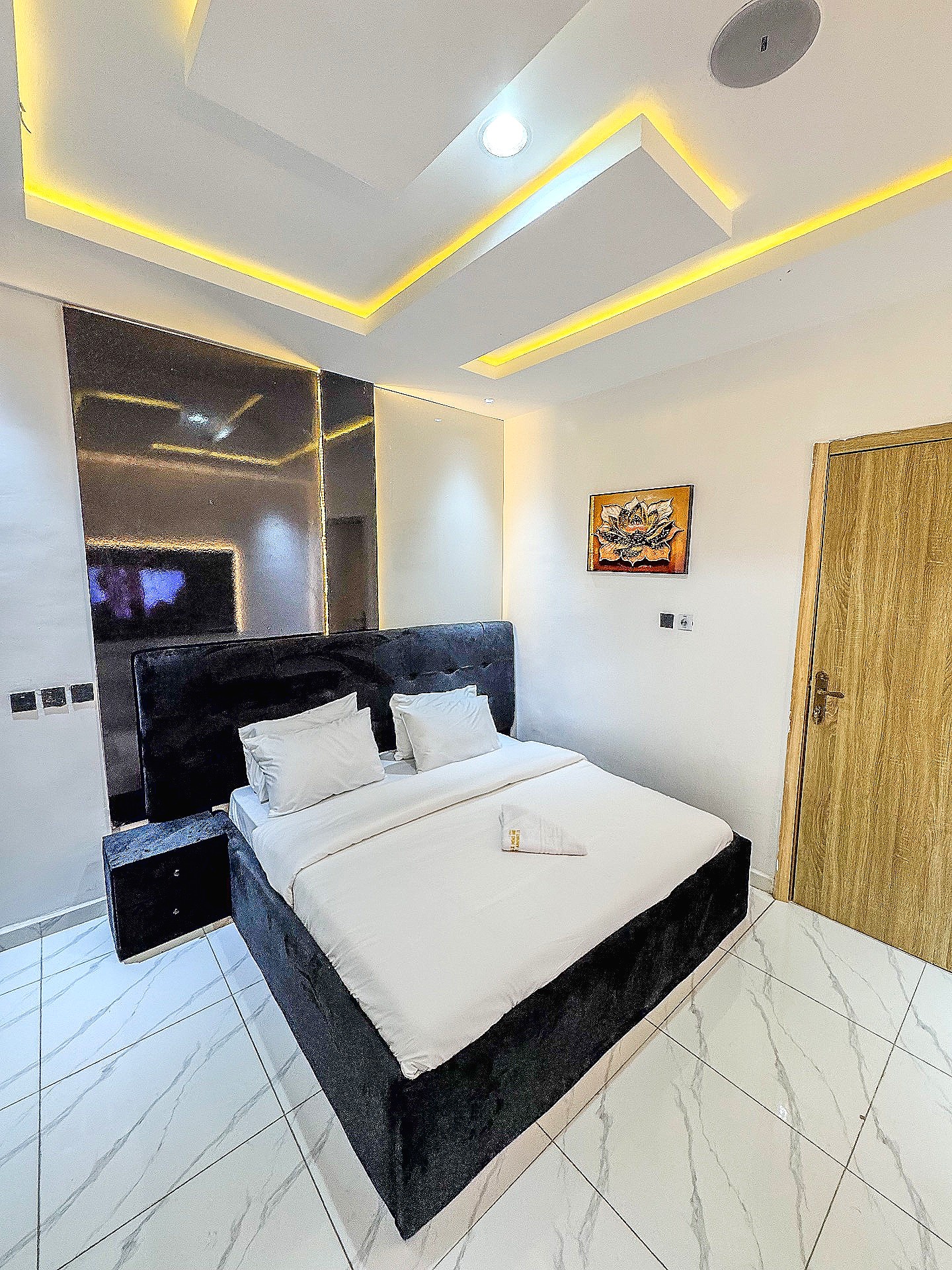 Brand New Luxury 2 bedroom Apartment, Ijesha Surulere — photo 6