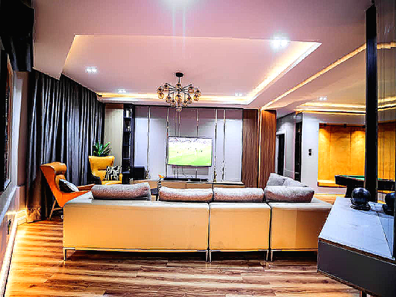 Flint's 3 Bedroom Den in Chevron Estate, Lekki — photo 1