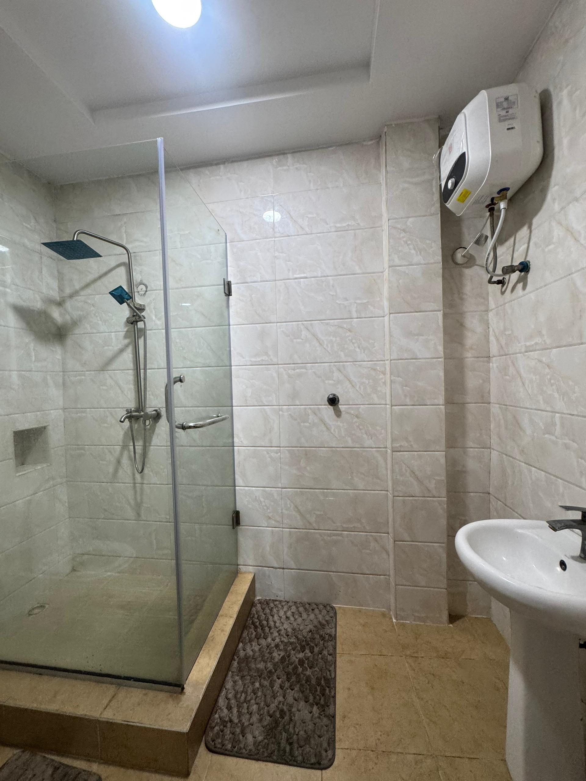 Fully furnished 3 bedroom flat with a standard bq — photo 6