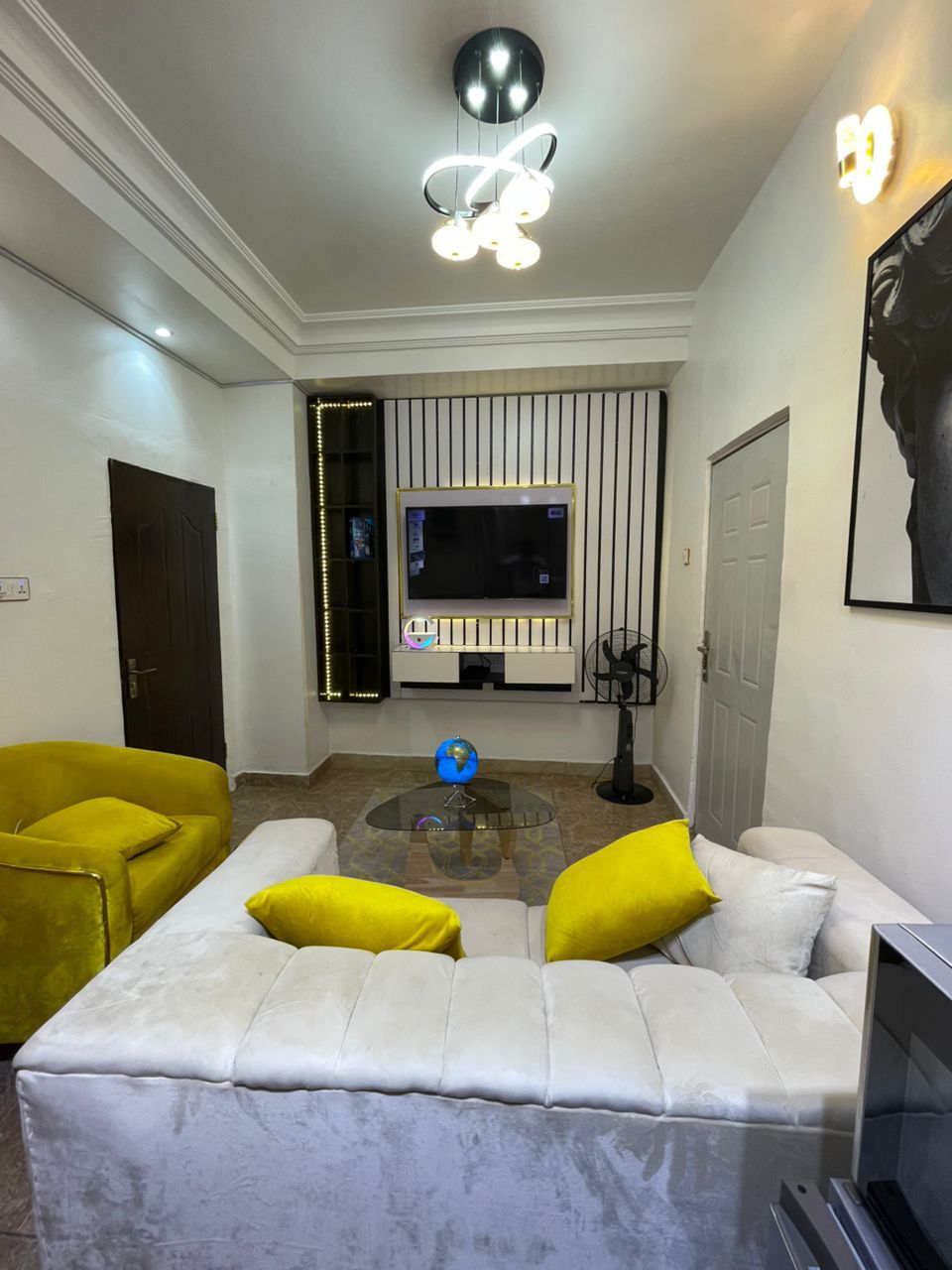 Urban 1 Bed Serviced, Osapa London — photo 3
