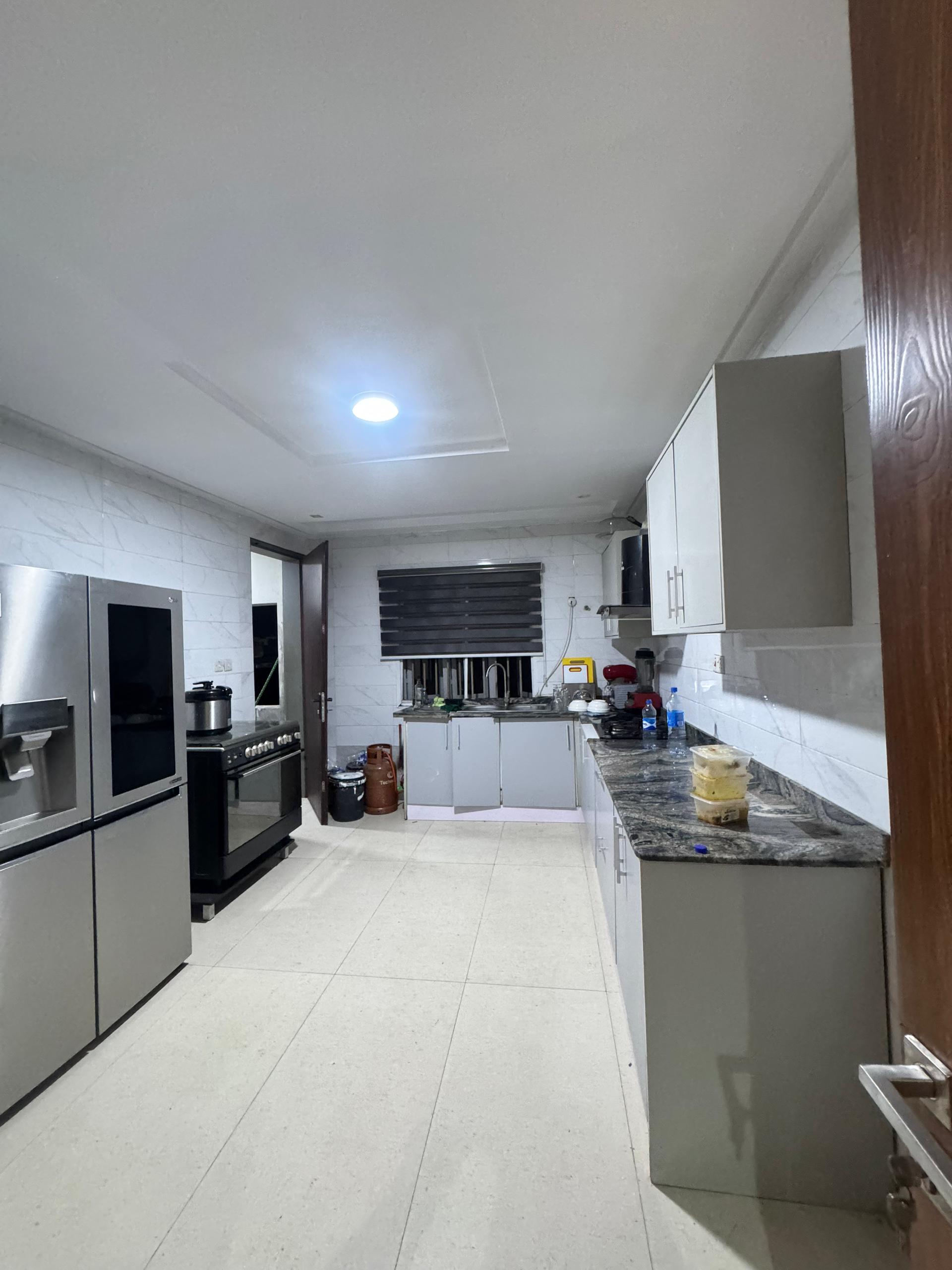 Fully furnished 3 bedroom flat with a standard bq — photo 3