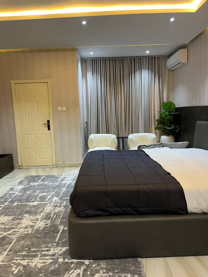 Banana Island Aura: A Curated 2 Bedroom Suite — photo 2