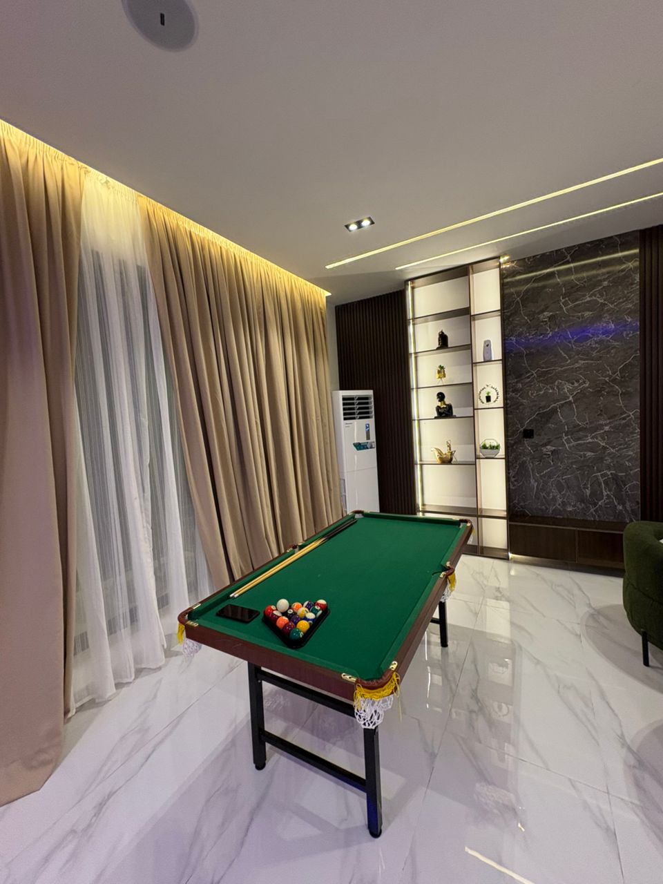 Sophisticated 2 Bedroom, Lekki Phase 1 — photo 8